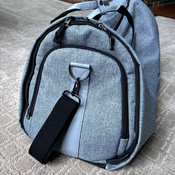 Modoker Carry On Garment Duffel Bag Hanging Suit Travel Bag Red Wings NWOT - Picture 7 of 12